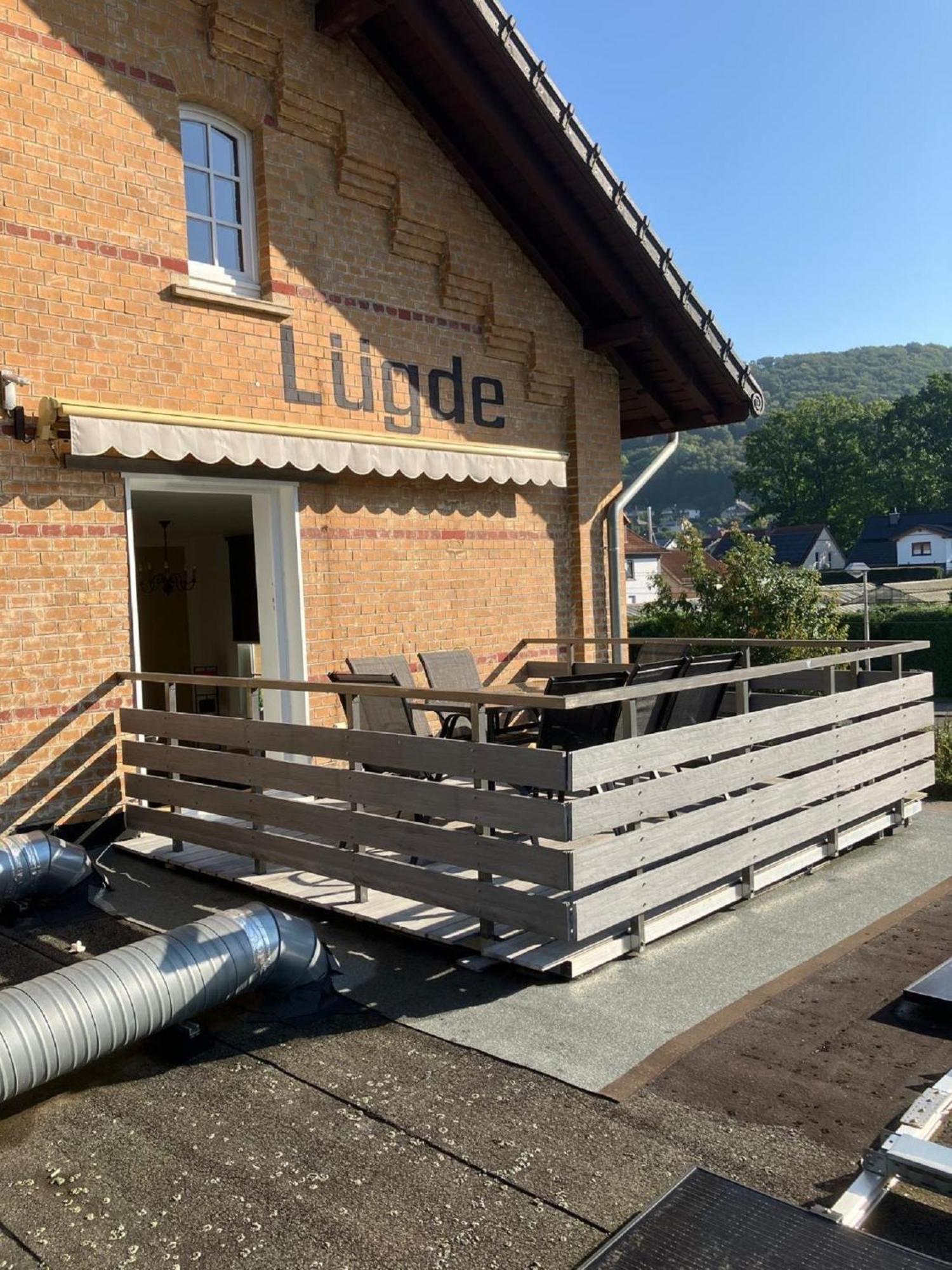 Ferienwohnung Im Bahnhof Luegde Exterior foto